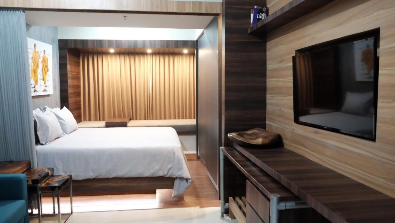 Lavenderbnb Room 2 At Uttara The Icon Apartment Yogyakarta Exterior photo
