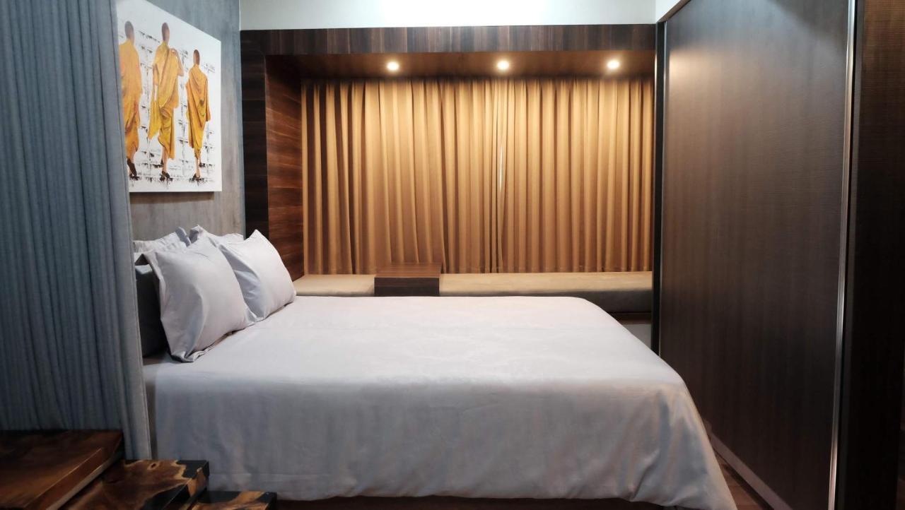 Lavenderbnb Room 2 At Uttara The Icon Apartment Yogyakarta Exterior photo