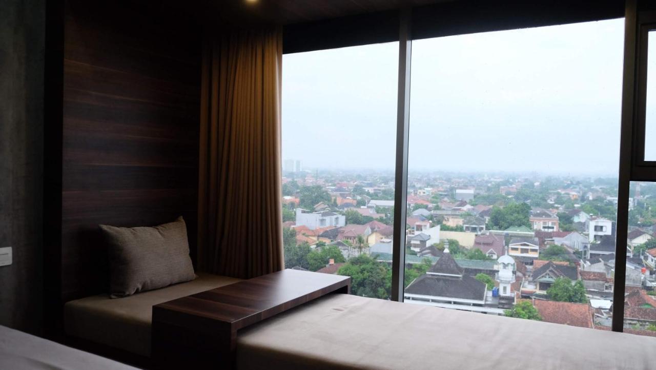 Lavenderbnb Room 2 At Uttara The Icon Apartment Yogyakarta Exterior photo