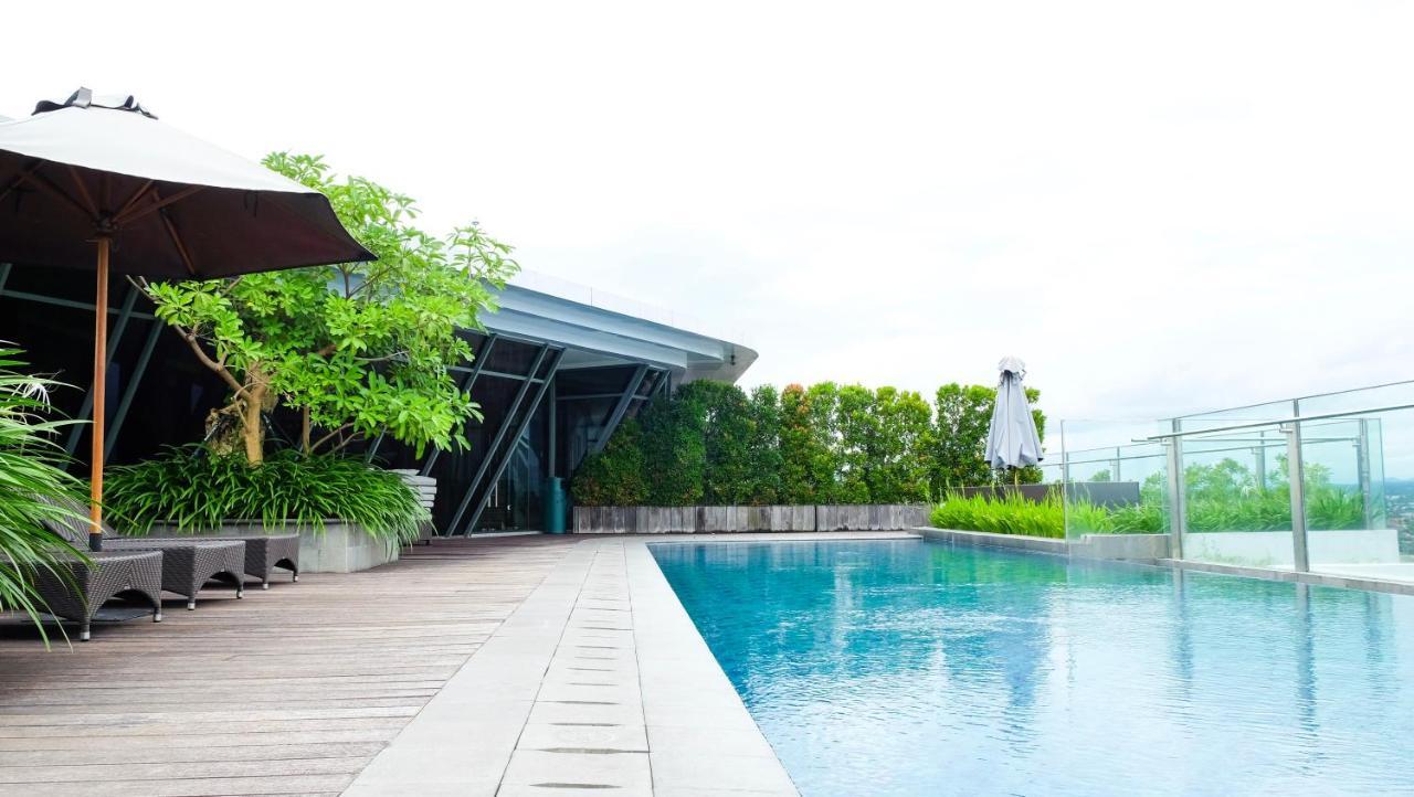 Lavenderbnb Room 2 At Uttara The Icon Apartment Yogyakarta Exterior photo